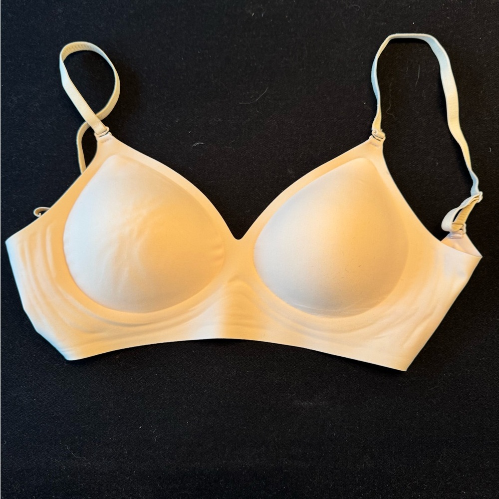Low Back Seamless Nude Bra Size L New Never Worn